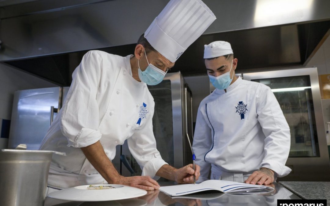 Dos estudiantes del IES La Flota, seleccionados para convertirse en promesas de la alta cocina