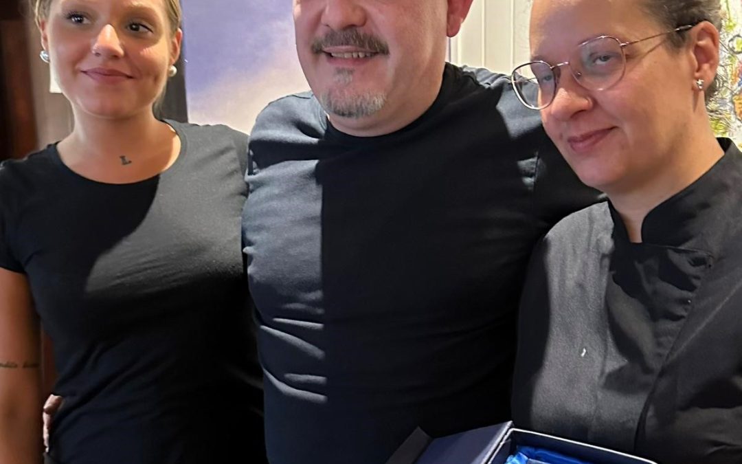 La Asociación Michirón Gourmet premia al restaurante “El Vinagrero” de La Unión.