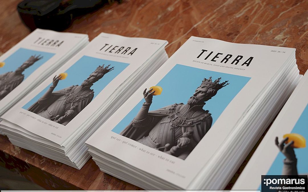 Gran acogida en la presentación de la revista TIERRA en el Centro Regional de Artesanía