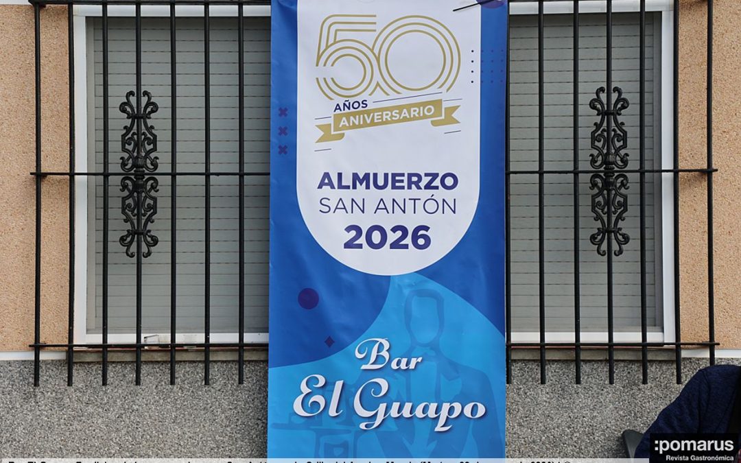Tradicional almuerzo en honor a San Antón, en el Bar El Guapo, en La Orilla del Azarbe, Murcia